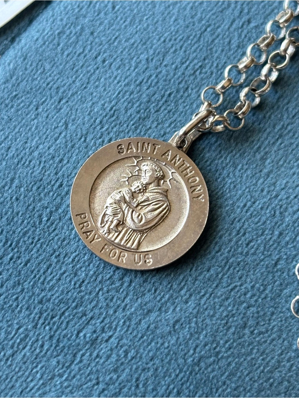Sterling Silver 925 Saint Anthony Medallion Necklace - Picture 7 of 7